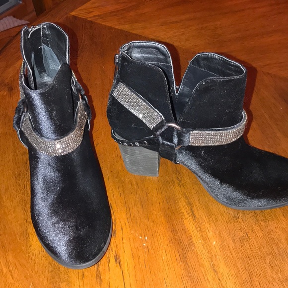 Not Rated Shoes - Not rated Velvet bootie with blingey accent Not Rated Shoes - Not rated Velvet bootie with blingey accent